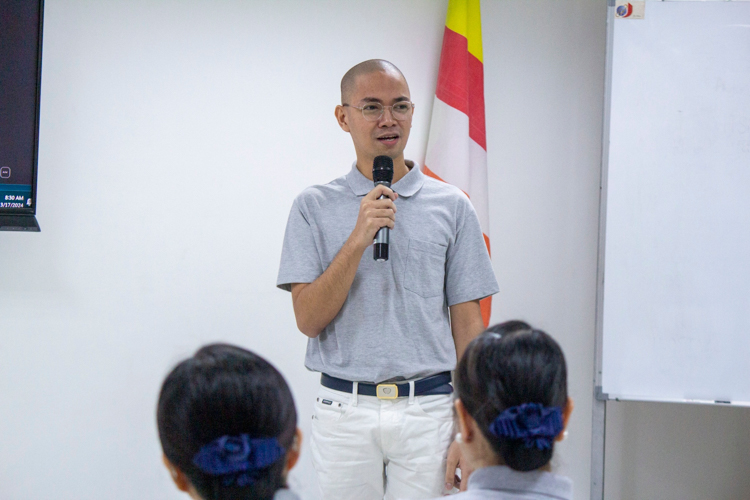 “I want to gain more understanding of Tzu Chi. As I understand more the values and teachings of Tzu Chi and Master Cheng Yen, it has helped me become a better person,” says Ben Baquilod during this sharing. 【Photo by Matt Serrano】