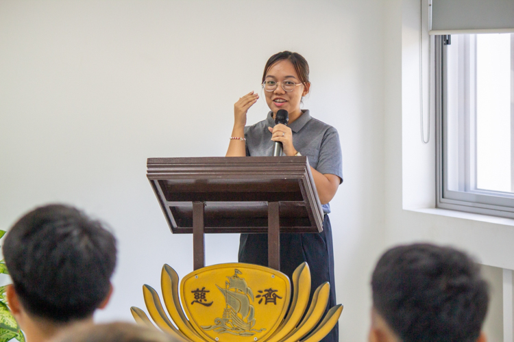 “I hope you continue to persevere in life as you take this opportunity with the burning desire to fulfill our personal goals. There may be challenges in the process, but Tzu Chi is here to help,” said Anna Dianna Reyes, TechVoc social worker. 【Photo by Marella Saldonido】