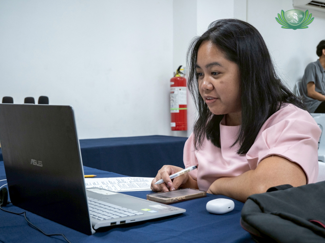 When asked why Tzu Chi scholar alumni Honey Rose Ann Mariano continues volunteering, she looked back on the foundation’s commitment to support communities: “I believe in their purpose, their vision to help not only in education, but in medicine, and calamities.”