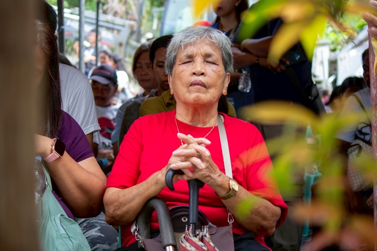 Most of the first in line on Day 1 were senior citizens and persons with disabilities, whose hope for healing made Tzu Chi’s arrival feel like a prayer coming true.