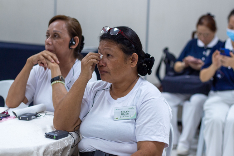 “After Yolanda, we had nothing left. I lost two of my children,” recalls Arlyn Bajen (foreground), a Tzu Chi volunteer since 2013.