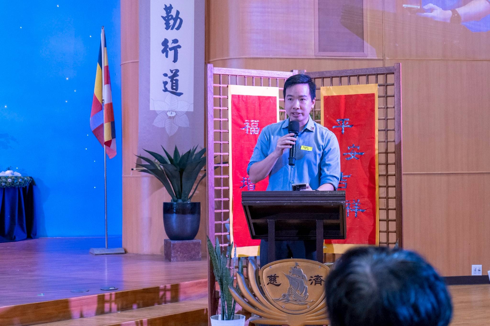 Anvil Business Club President William Lim Jr. praises Tzu Chi for tirelessly extending compassion and relief “quietly, consistently, and with utmost sincerity.” 