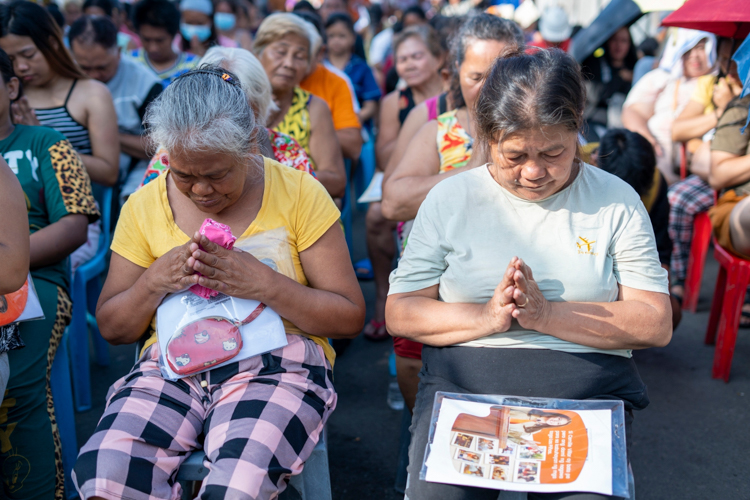 With different backgrounds, each resident of Isla Puting Bato shares a common ground: a strong faith in the Lord Almighty, and the belief that they can overcome everything, even disasters like fire, with His help.