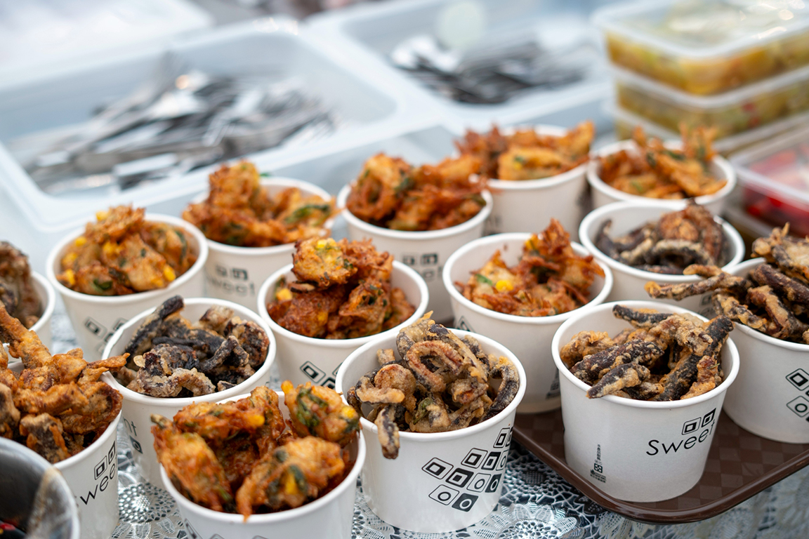 Offering variety and flavor, another tasty variation of crispy fried mushrooms is showcased for visitors to enjoy during the two-day event.