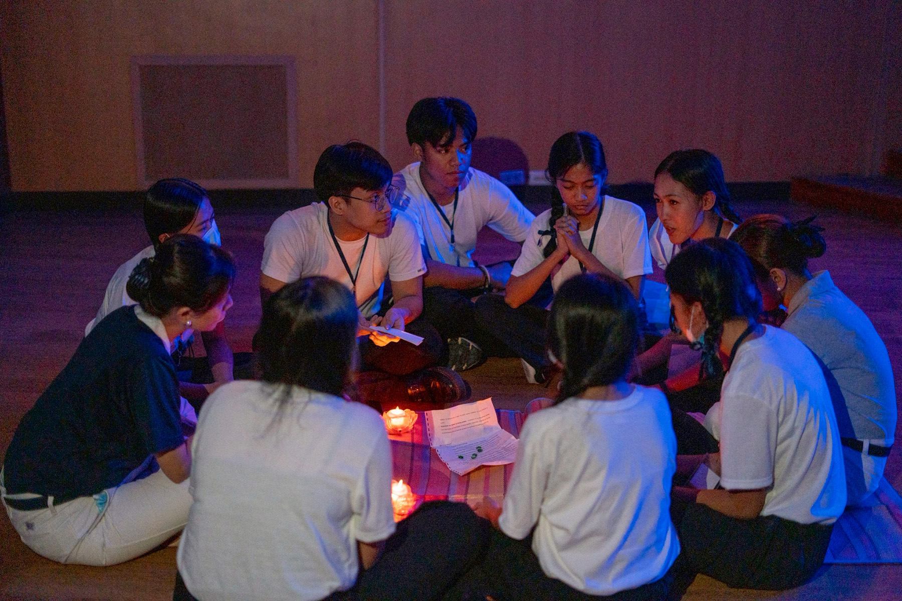 In “Starry, Starry Night,” scholars take turns answering guide questions about their future and promises to themselves. 