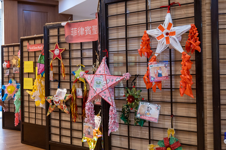 The preschool launches “Great Love Parol-Making Contest: Turning ordinary items into sparkly extraordinary decors.”【Photo by Marella Saldonido】
