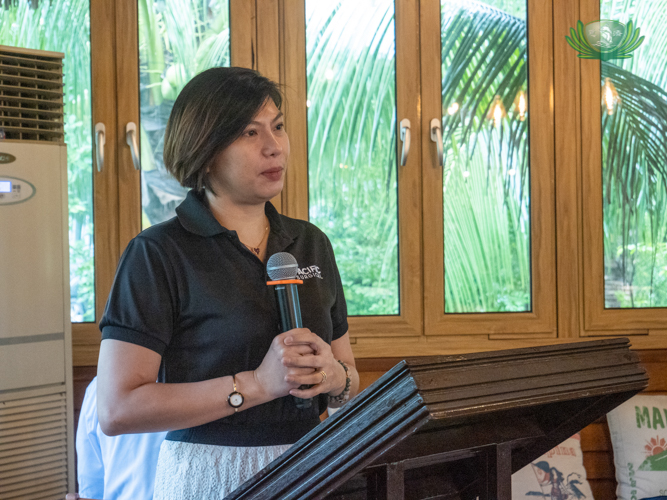 A witness to Tzu Chi’s humanitarian work when she received help from the foundation during the COVID-19 pandemic, Anna Marie Marcelino, district sales manager of Transmedic Philippines, expresses her certainty that this partnership will open doors to providing assistance to more patients, helping them recover. 