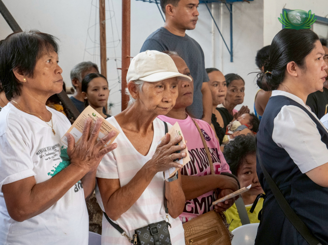 Residents of Mandaue join in prayer, seeking strength and hope for a speedy recovery.