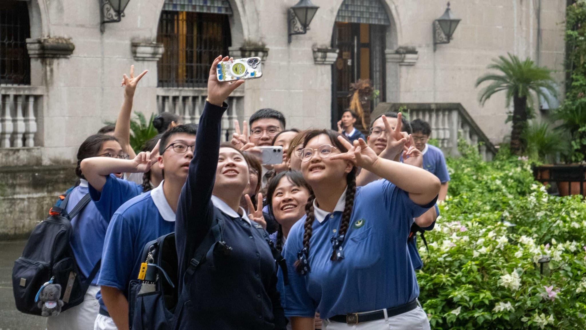 No trip is complete without a groufie to commemorate the fun times with friends.