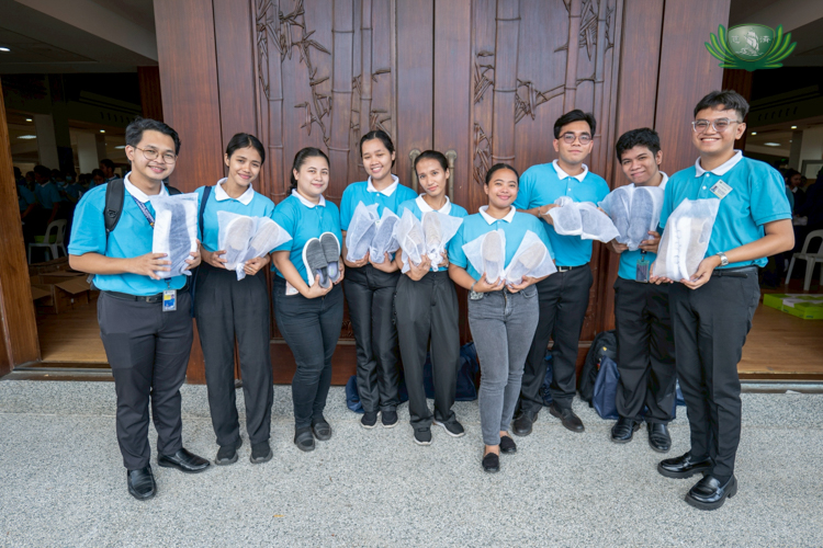 Footwear brand Shubizz pledged 1,600 pairs of sneakers to Tzu Chi Foundation's scholars in the National Capital Region and regional chapters.