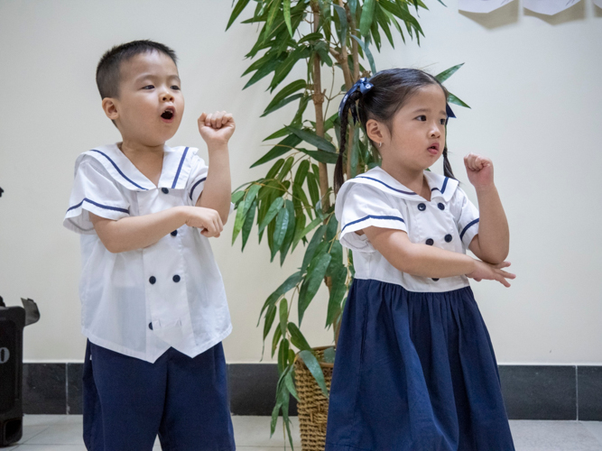 Preschool students performed a fun and upbeat dance to their parents.