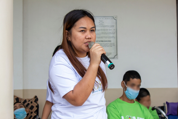 “These donations are a big help for us,” says social worker Vivian Alonzo, expressing gratitude to Tzu Chi Foundation on behalf of Munting Tahanan ng Nazareth.