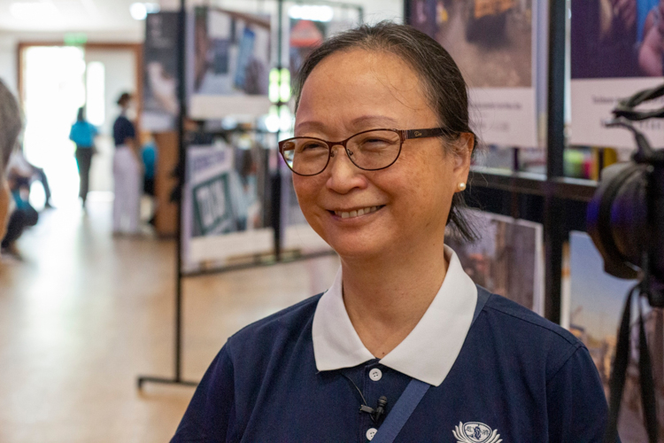 Despite the limited time, Dr. Dr. Cheung Lai Chun was able to mobilize 55 dentists and 22 dental students to participant in Tzu Chi’s dental mission. She also got them to “adopt” patients so they can receive the proper treatment after the dental mission. 【Photo by Matt Serrano】