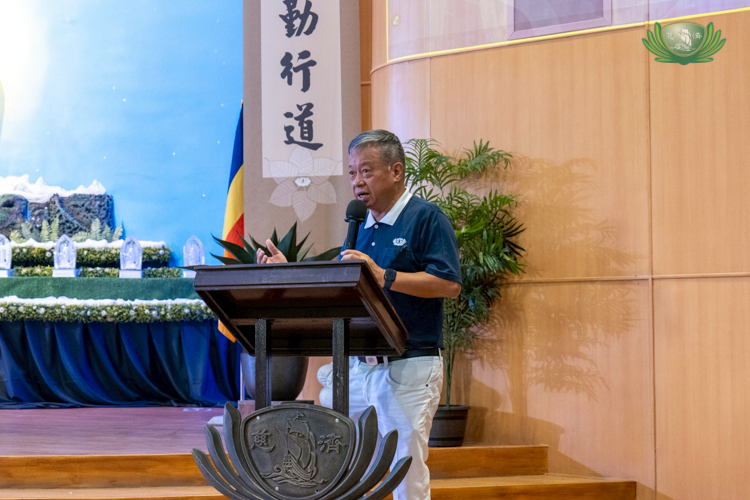 A regular of Tzu Chi relief operations, volunteer Johnny Kwok shares stories on the foundation’s recent distribution efforts in Tuguegarao for Typhoon Nando and Cebu for the magnitude 6.9 earthquake. 