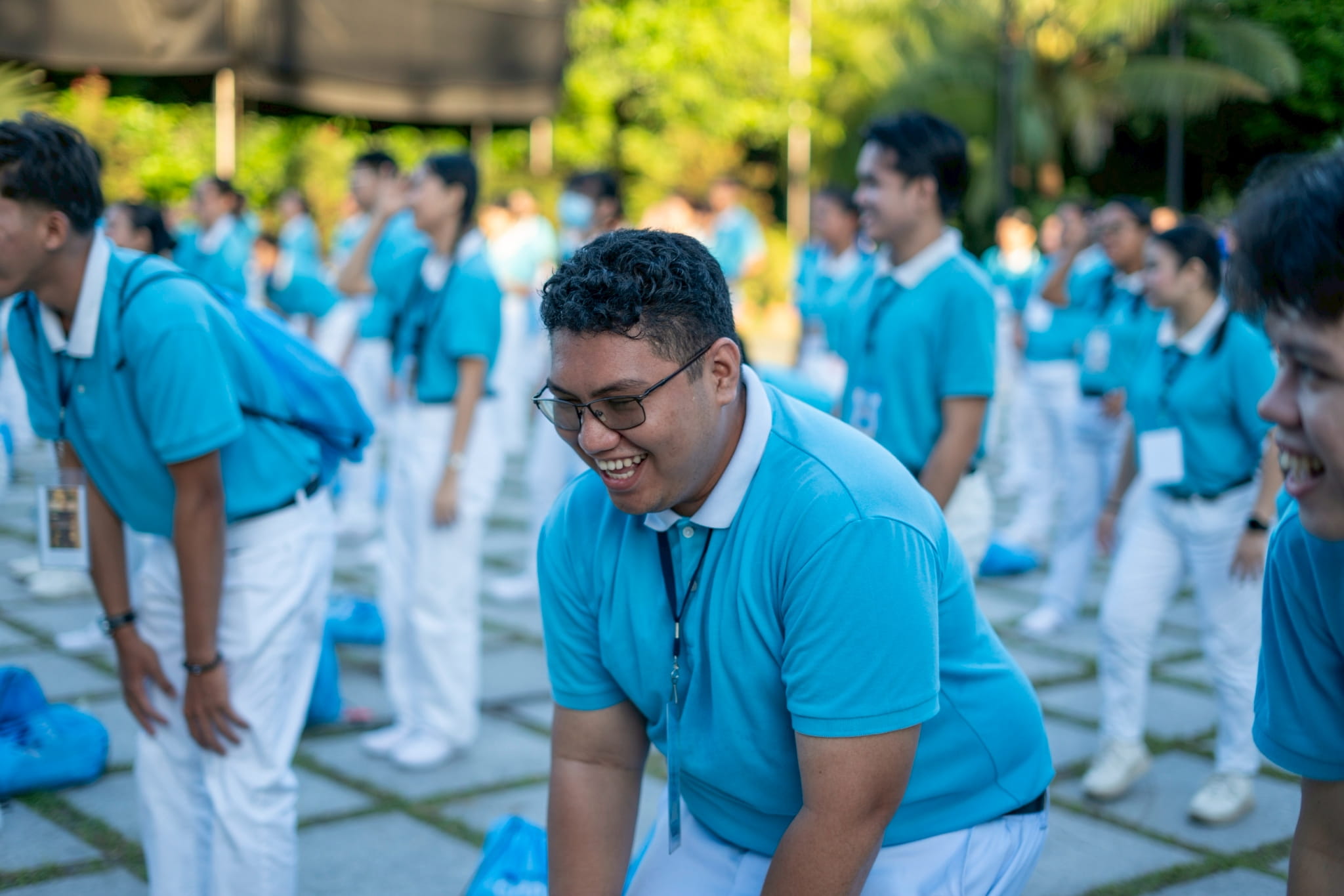 Starting the scholars’ camp early with exercise at the Buddhist Tzu Chi Campus plaza.