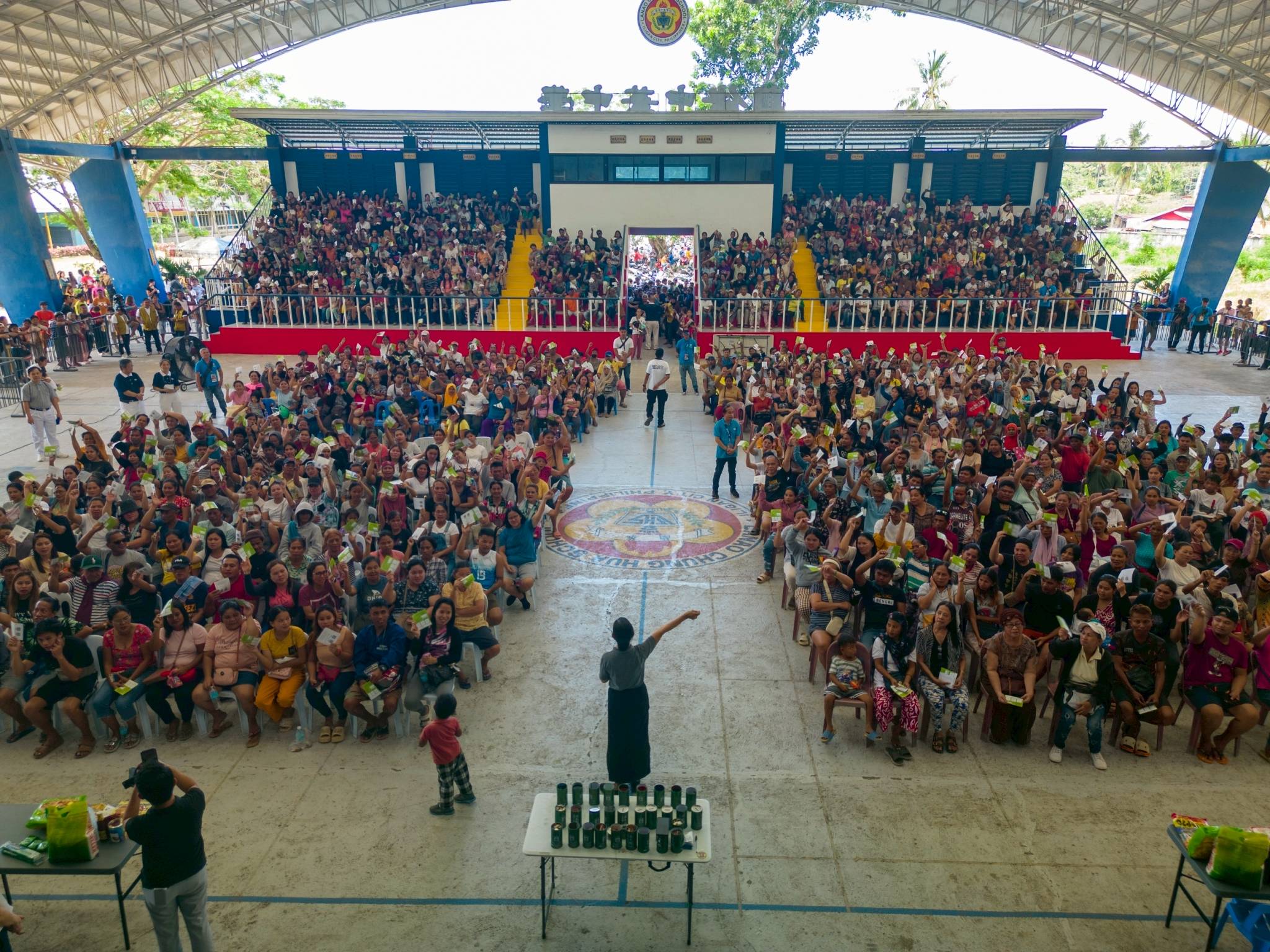 Lanao Chung Hua School’s covered court was the perfect venue for Tzu Chi to conduct numerous sets of relief program for the beneficiaries.