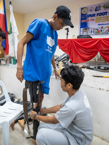 On May 16, Armando Paragas received his above-the-knee prosthesis.