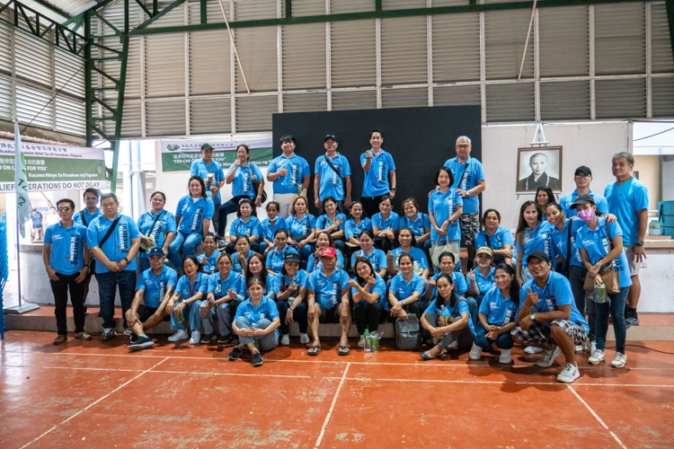 Members of the local government of Tumana, Marikina happily pose for a photo.