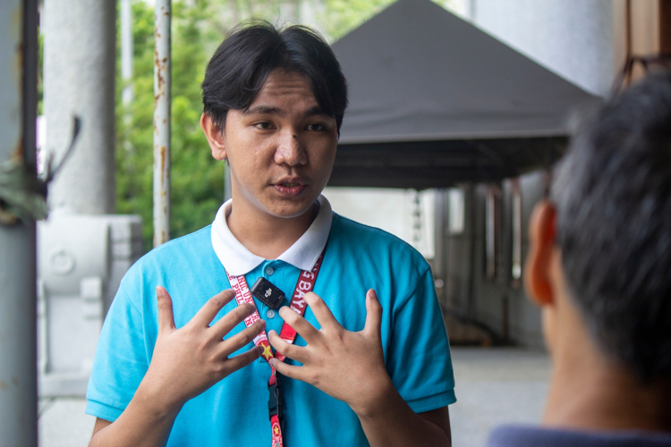 As a journalism student at the Polytechnic University of the Philippines, Carlito Aguilar wants people to “use social media to bring the truth to light, not to conceal the truth.” He recommends fact-checking with reliable media outlets and platforms.