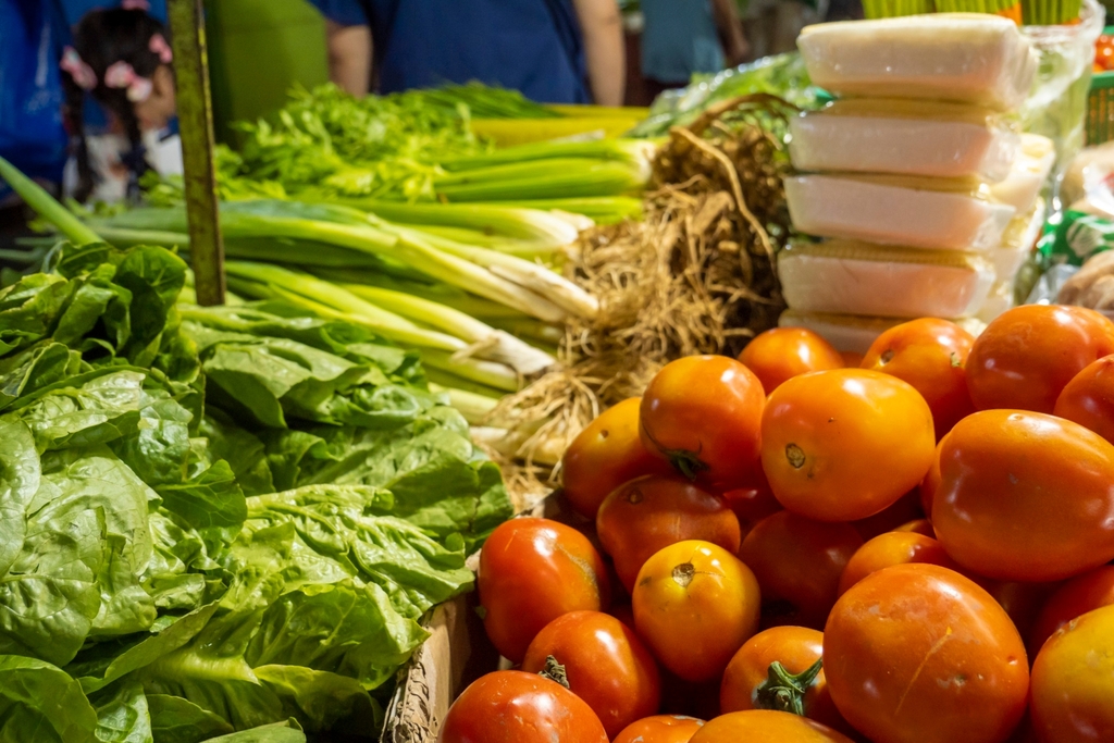 There’s no shortage of fresh fruits and vegetables at the Farmers Market. 