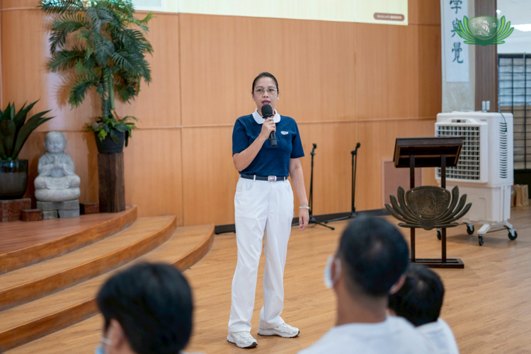 Tzu Chi volunteer Melanie Mapili shares the vegetarian recipes of favorite Filipino dishes.