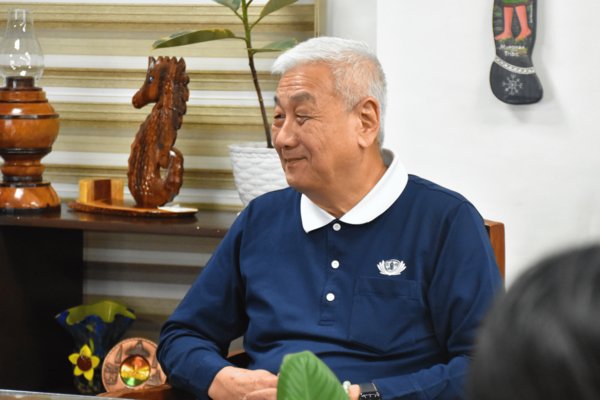 Tzu Chi Philippines CEO Henry Yuñez shares his enthusiasm in providing more scholarship opportunities to students through the partnership with Leyte Normal University.