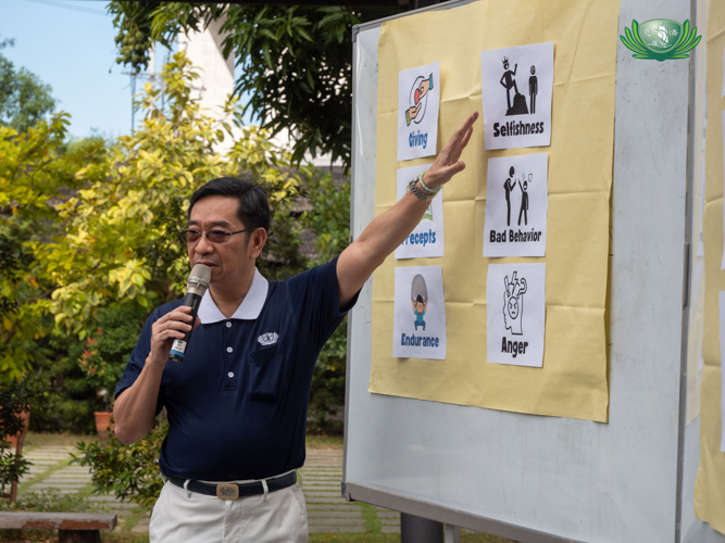 Tzu Chi volunteer Paquito Ngo discusses the principles and teachings of Buddhism and how they are applied in daily life.