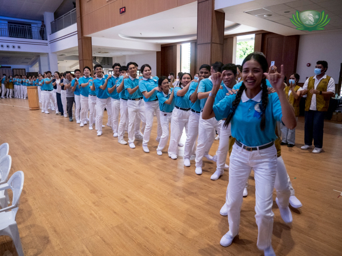 Camp Head Cristine Mae Udarbe takes the lead in the lively song and dance “Pulling the Ox Cart.”