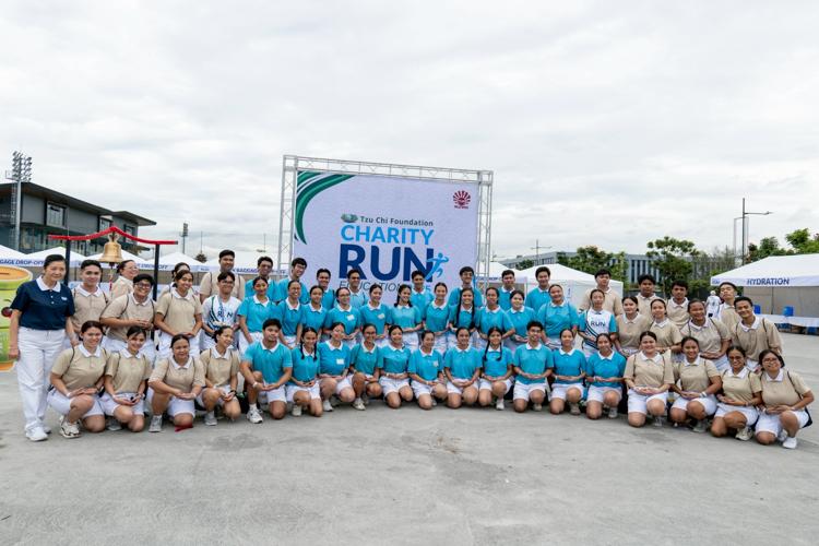 Scholars pose for a photo after the run, celebrating the event’s success.