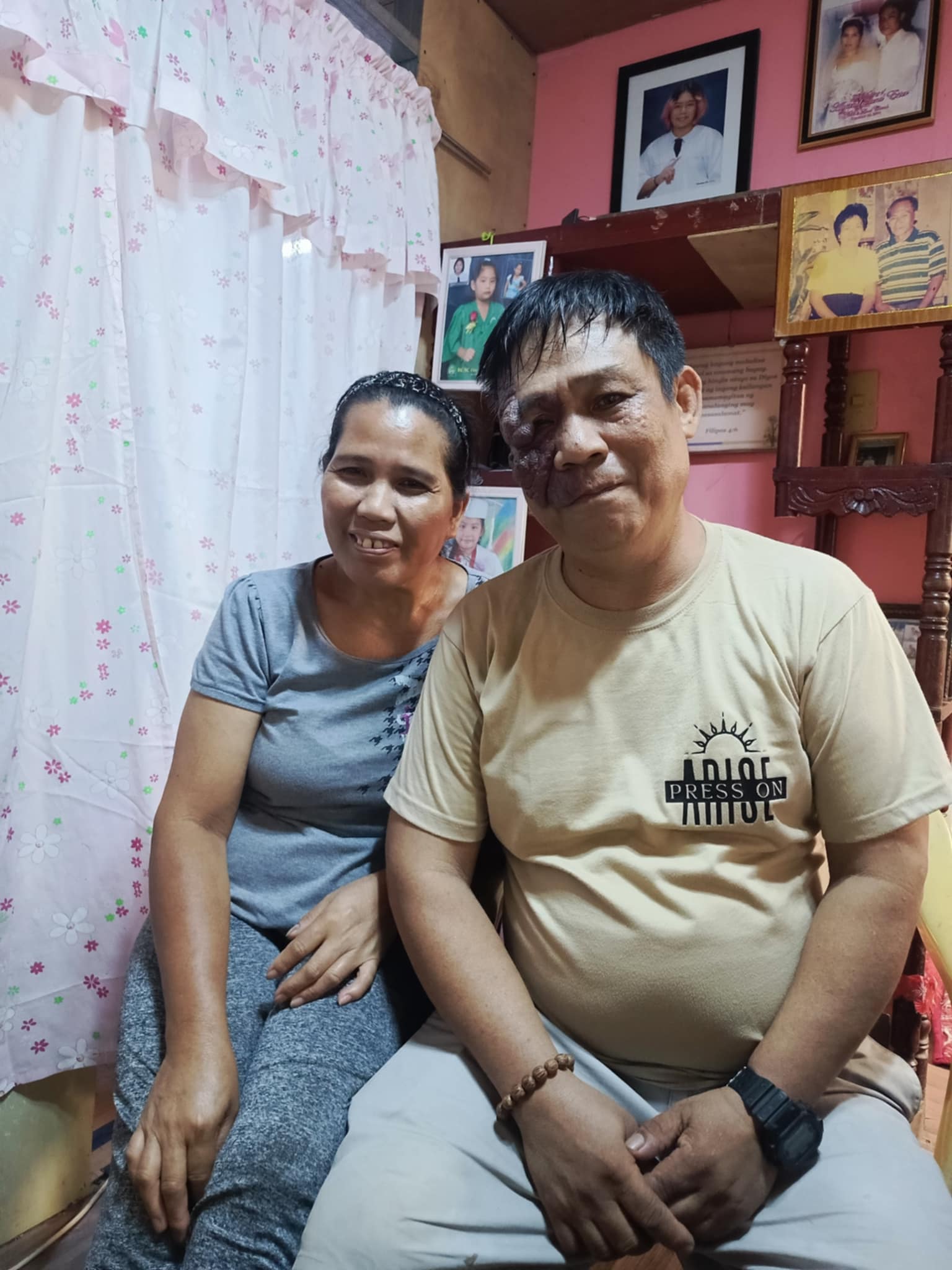 Despite years of tolerating people’s teasing and harsh, painful words, Alejandro Campaña Jr. carried on with his life. He’s married to Esther, a housekeeper, and they are the parents of a 15-year-old girl. Campaña works as a warehouseman of a production company. 