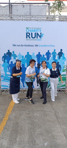 The Tzu Chi Charity Run for Education photo wall was quite popular with the runners and volunteers. 