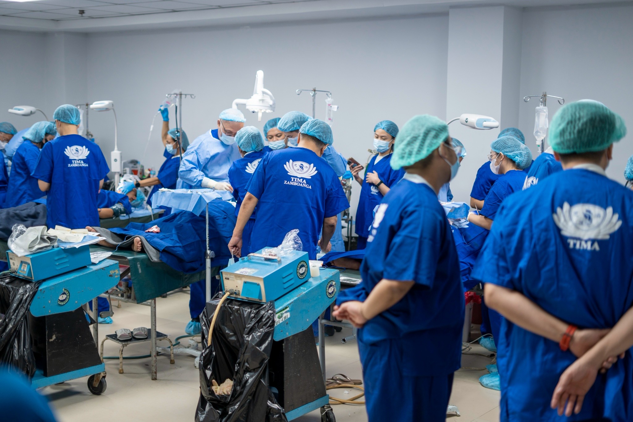 Tzu Chi International Medical Association (TIMA) doctors perform surgeries simultaneously at the Zamboanga del Norte Medical Center.