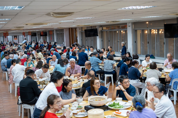 The honorary members Chinese New Year get-together hosted by Tzu Chi Philippines began with a dinner of hearty hotpot and dim sum treats at Harmony Hall. 