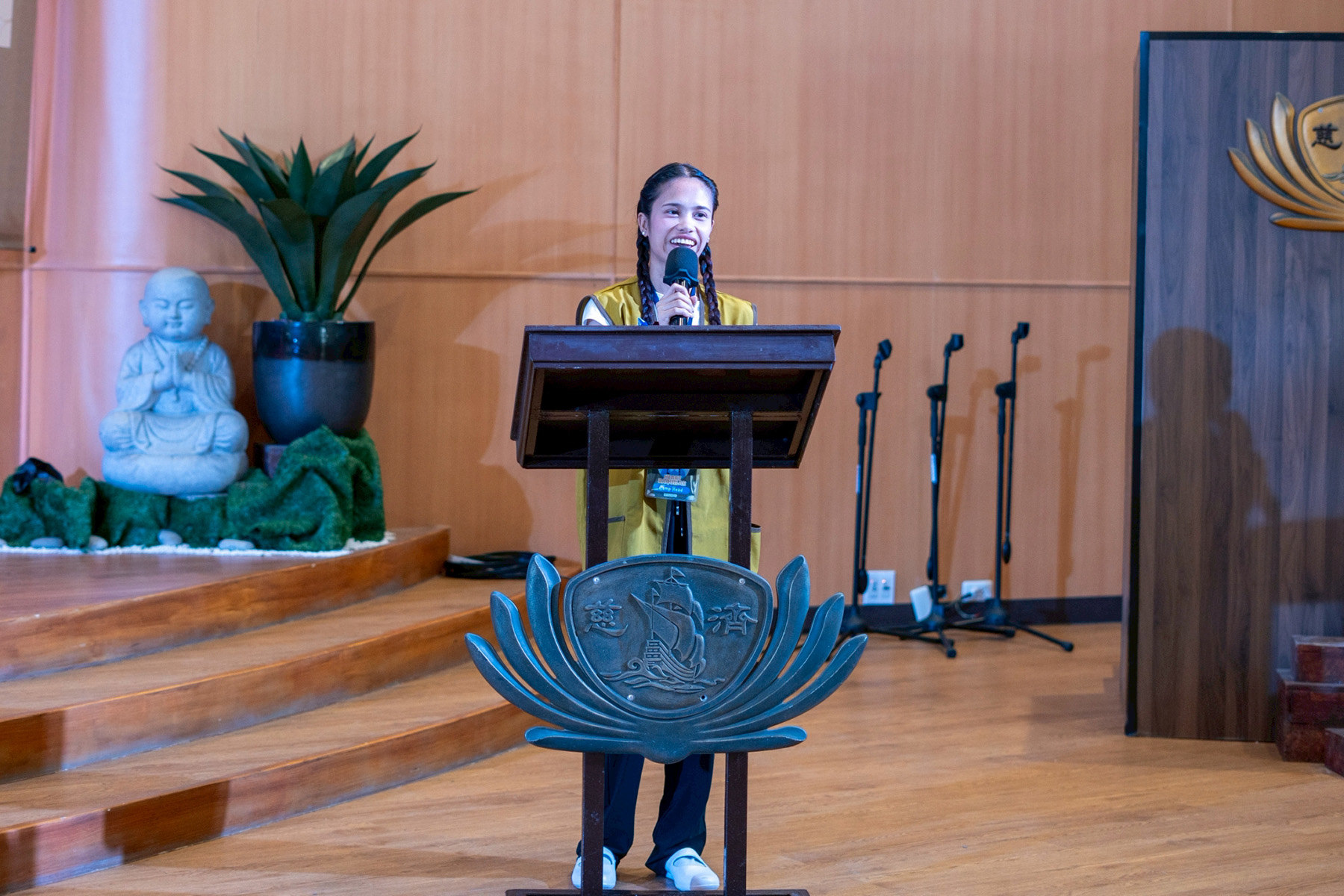 The 2026 Tzu Chi Scholars’ Camp commenced with a short message from camp head Heart Baquilar. “Every single one of you brings a unique spark, a distinct background, and a powerful story to share. Remember that you are the author of your future and the pages are waiting to be written.”