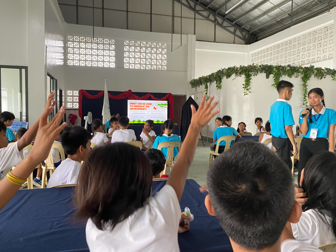 Children eagerly participate in the discussions on climate change.