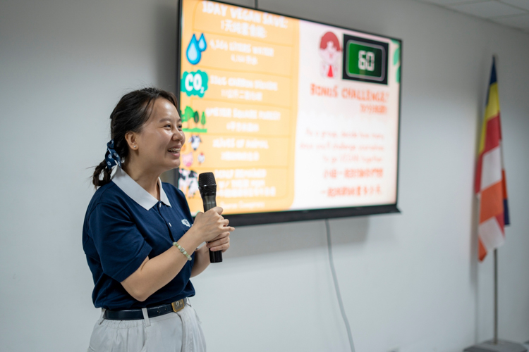 Before the live cooking demonstration, Betty Dizon engages campers in a game that tests their knowledge of vegetarianism. 