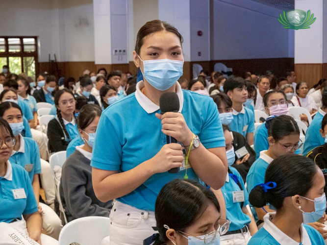 Tzu Chi scholar Angelica Guballo shares her thoughts on expressing gratitude and care for parents through simple, everyday actions.