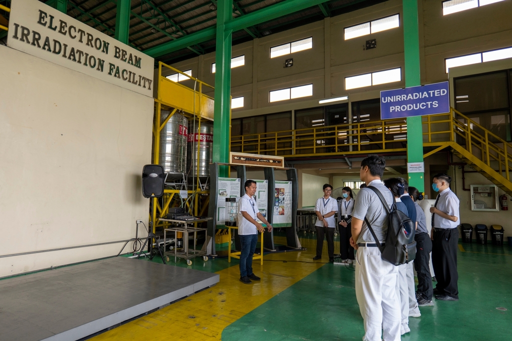 Tzu Chi volunteers and staff are welcomed at the DOST-PNRI Electron Beam Irradiation Facility.