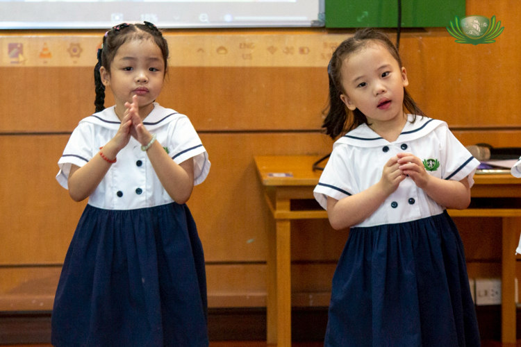 Students give their best performances during the Filial Piety celebration.