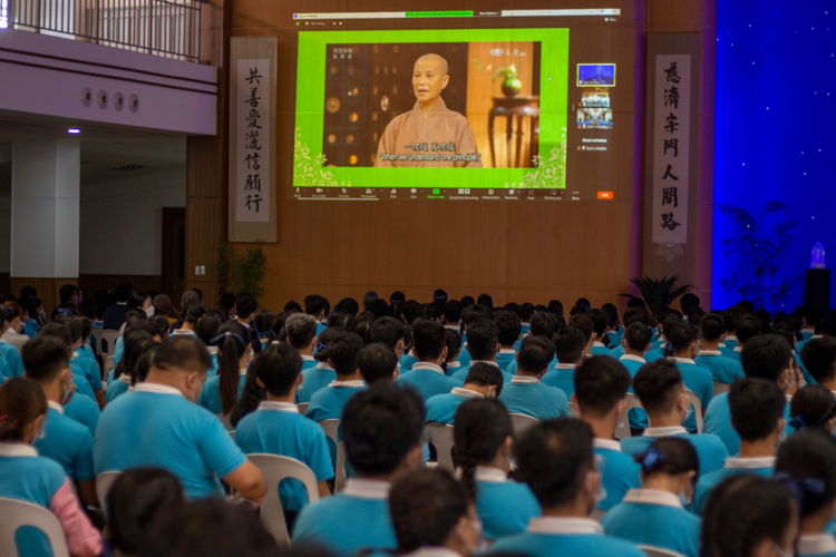 Dharma Master Cheng Yen discussed the virtue of filial piety in a pre-recorded video. 【Photo by Matt Serrano】