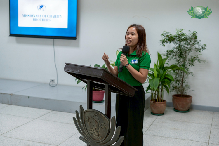 Elysa O. Paray from the Mission of Charity Brothers describes Tzu Chi’s caregiving scholars as “very hands-on in terms of taking care of the elderly.”
