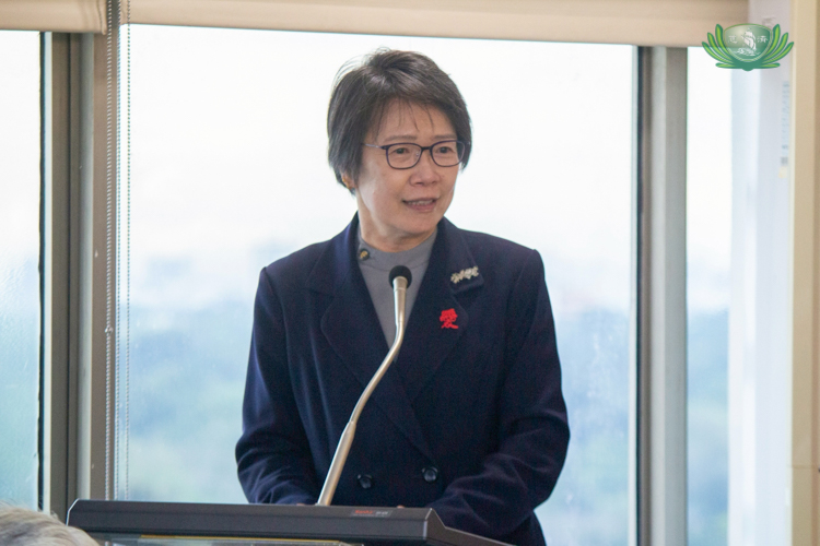 “Through the re-signing of this memorandum, we will be able to develop deeper cooperation in the fields of medicine, education, and public health, and bring even more benefits to the Filipino community and society,” said Szu-Ching Shen, PhD, director of Dalin Tzu Chi Hospital’s Department of Strategy and Planning & International Medical Center.