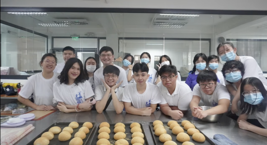 Tzu Chi Youth volunteers enjoy learning about baking at the Buddhist Tzu Chi Campus bakery in Sta. Mesa, Manila.