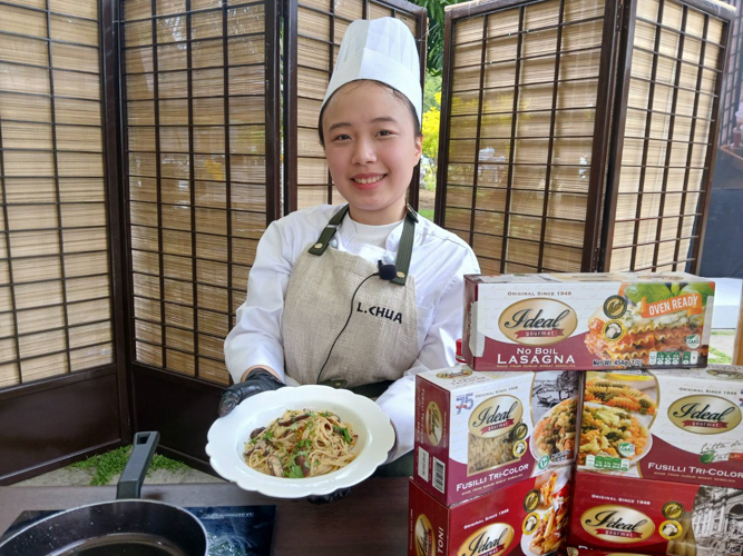 De La Salle University College of St. Benilde culinary arts student Leeane Carstyn Chua whipped up mushroom aglio olio using pasta from Ideal Gourmet.