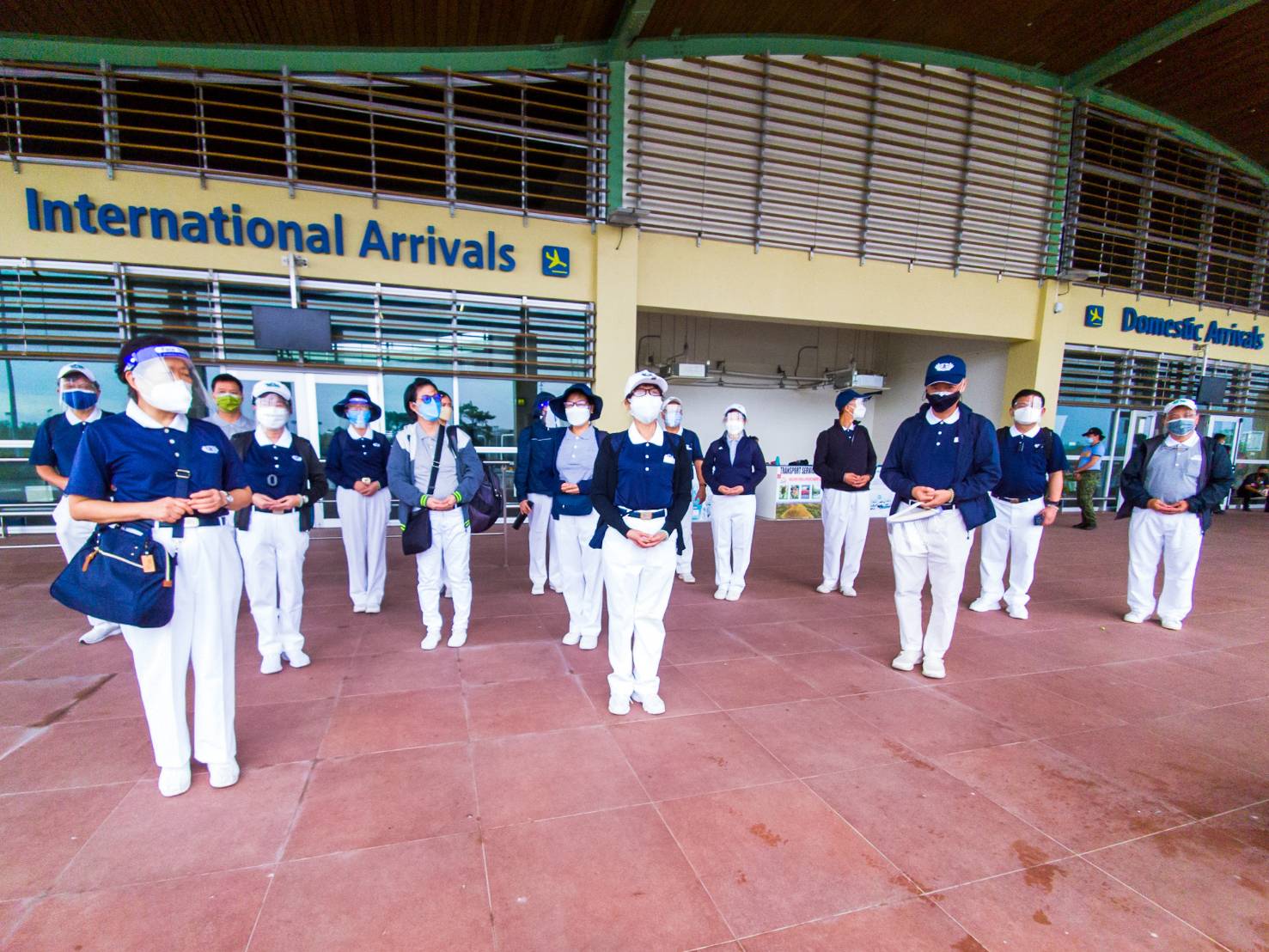 Tzu Chi volunteers arrive at the Bohol-Panglao International Airport. 