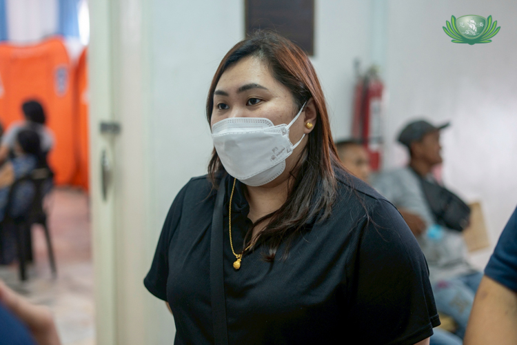 Barangay Captain Michelle Yu-Kim expresses her gratitude to Tzu Chi’s response: “We are very thankful because every time there is a disaster, not only during fires, Tzu Chi Foundation is always there to help us.”
