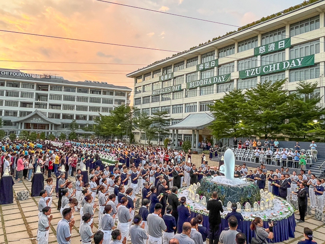 With diligence and dedication, Tzu Chi Philippines organized yet another successful celebration of Buddha Day, Mother’s Day, and Tzu Chi Day. 