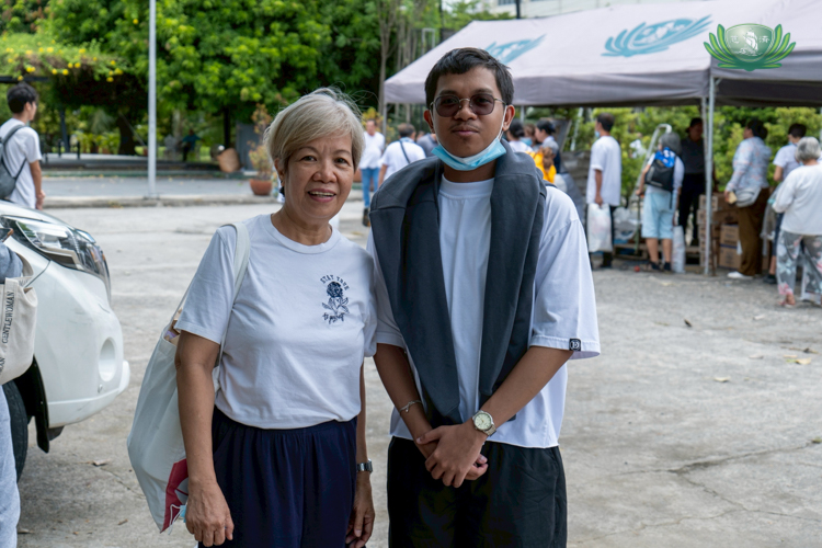 A diagnosis of significant blockages in three of her heart’s arteries was a wake-up call for Gloria Espinosa (left), who worried for her son Matthew (right) who is still in school. “I asked for a second chance so I could improve my health and look after my family.” On May 5, she underwent angioplasty at the Philippine Heart Center.