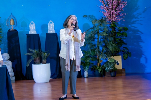 Sr. Tina Diaz of Brahma Kumaris shared her talent with the audience, singing her rendition of the song “God Save the Rainbow”.