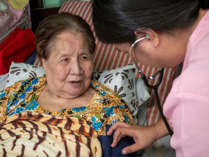 Ma. Martha Farolan, a 78-year-old ambulatory patient, firmly described Telecio’s treatment and care towards her. “She is doing a great job in taking care of me like a toddler,” Farolan shared.